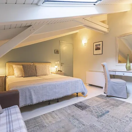 Отель Arethousa