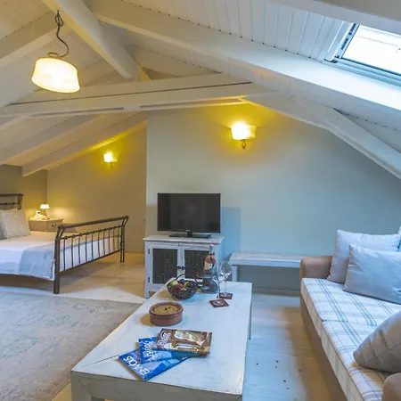 Arethousa 3* קאטאקולון