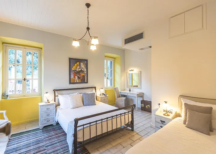 Arethousa מלון 3*