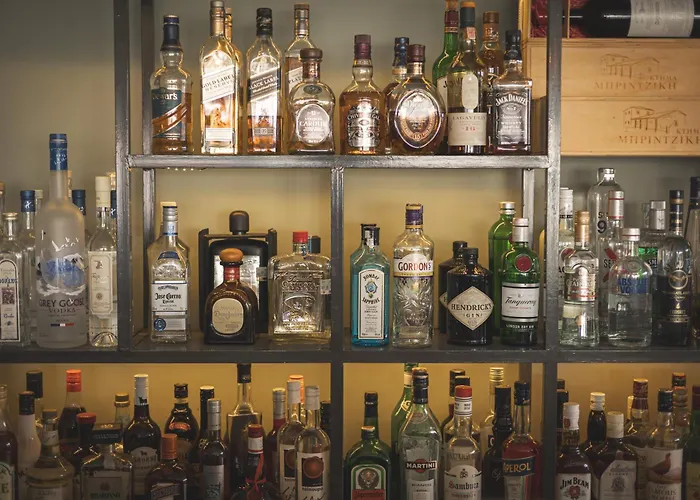 מלון Arethousa 3*