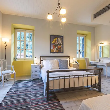 Hotel Arethousa 3*